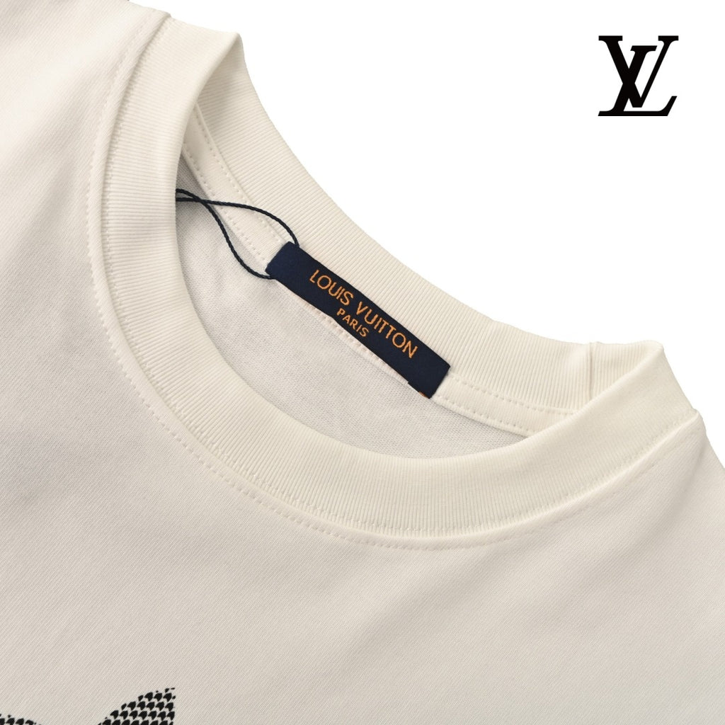 Louis Vuitton Men's White Giant Monogram T-Shirt