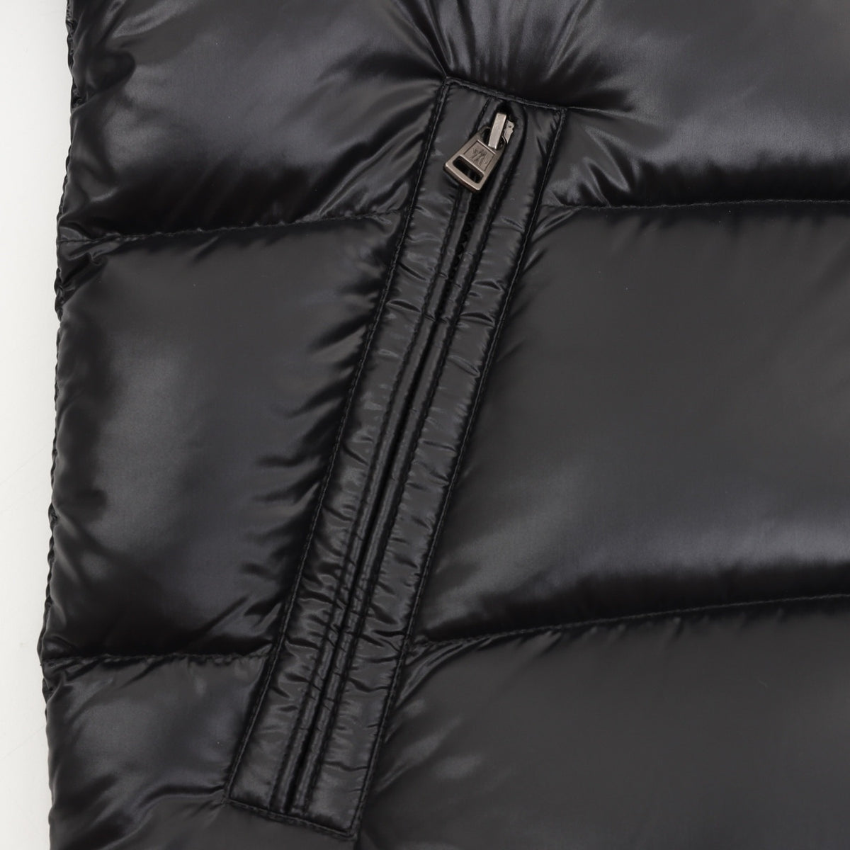 Moncler Women's / Men's Quilted Hooded Down Puffer Jacket in Light Grey
