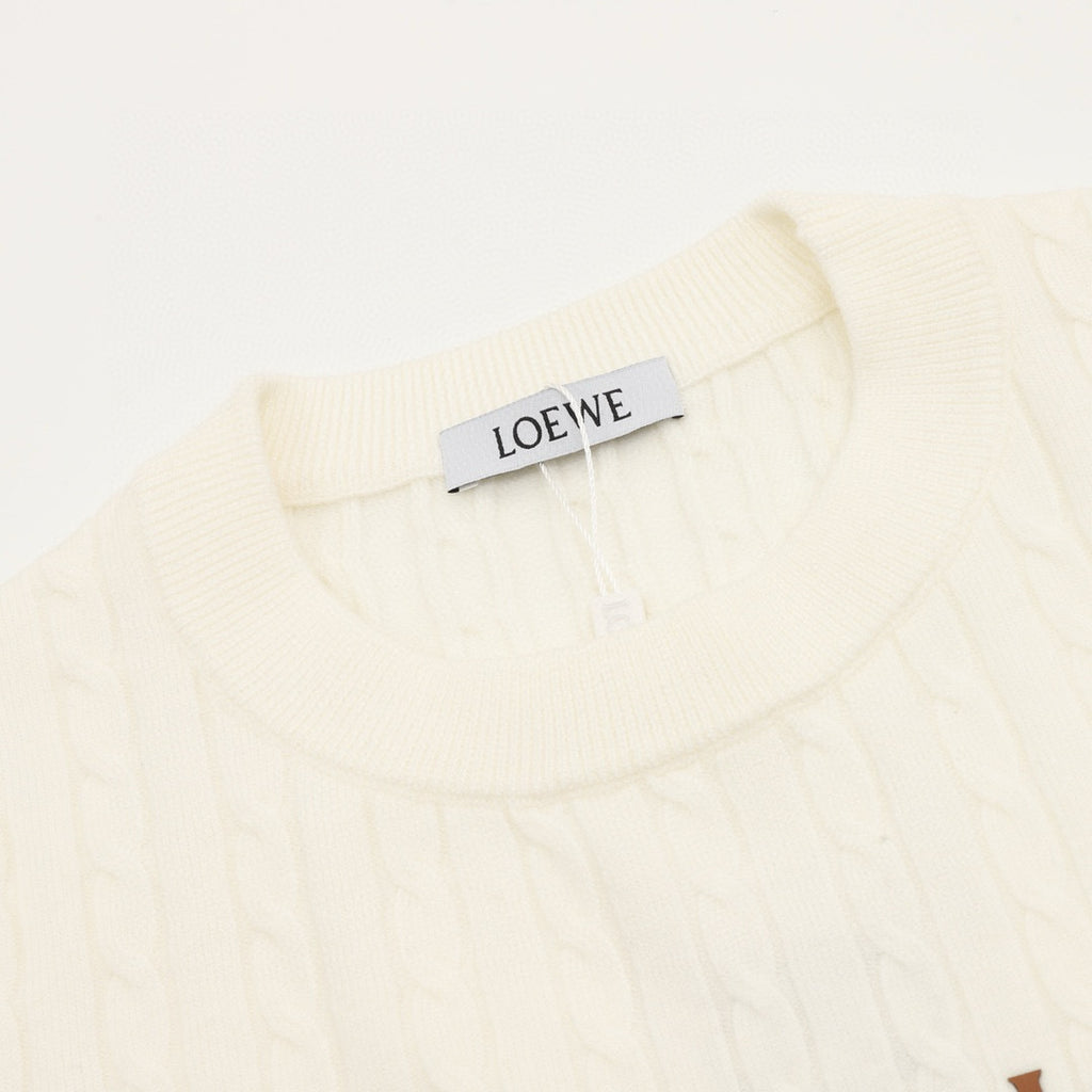 Loewe 25FW Anagram Logo Embroidered Cable Knit Crew Neck Sweater