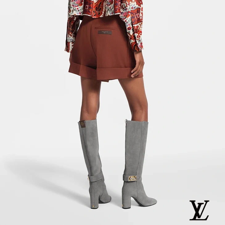 Louis Vuitton Brown Pleated Cuffed Shorts