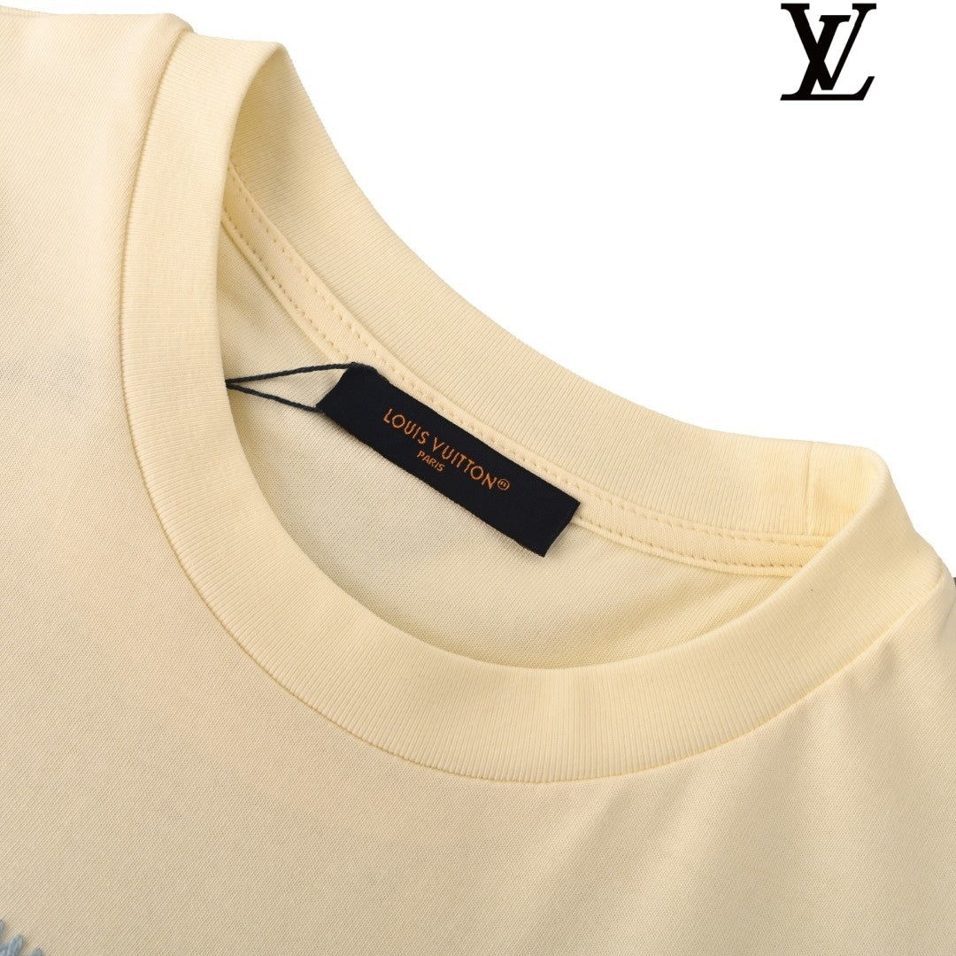 Louis Vuitton Men's Cream Short Sleeve T-Shirt