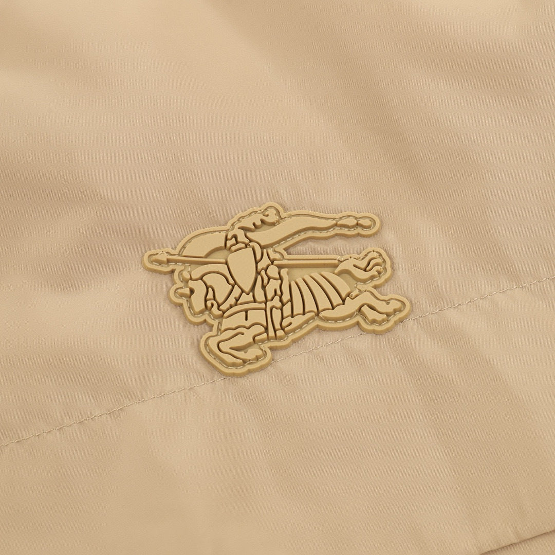 Burberry 26SS Equestrian Knight Emblem Zip-Up Harrington Jacket