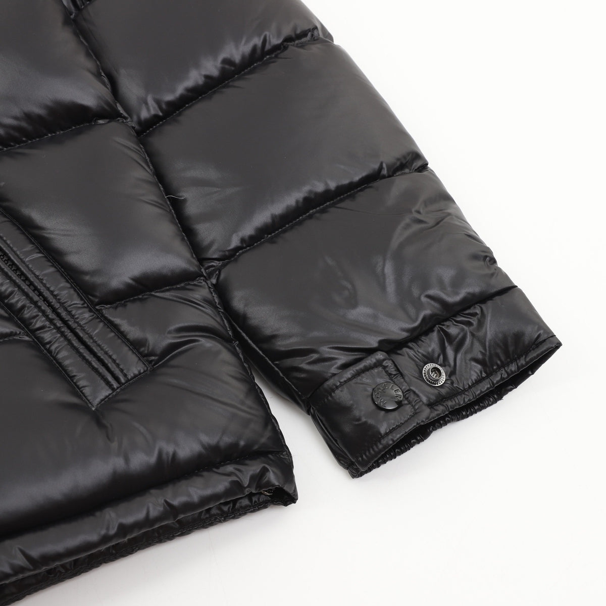 Moncler Women's / Men's Quilted Hooded Down Puffer Jacket in Light Grey
